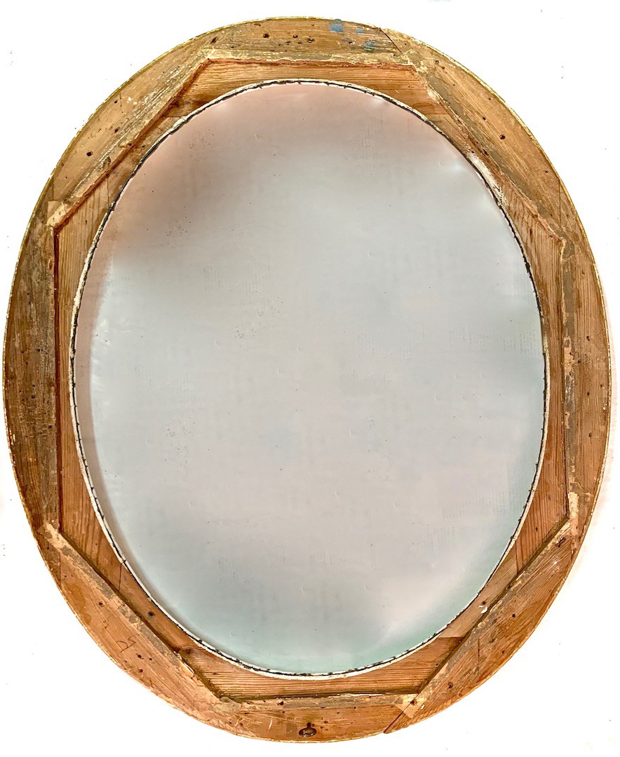 Espejo ovalado de mitad del siglo XIX